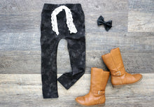 Load image into Gallery viewer, Skinny Pete Pants